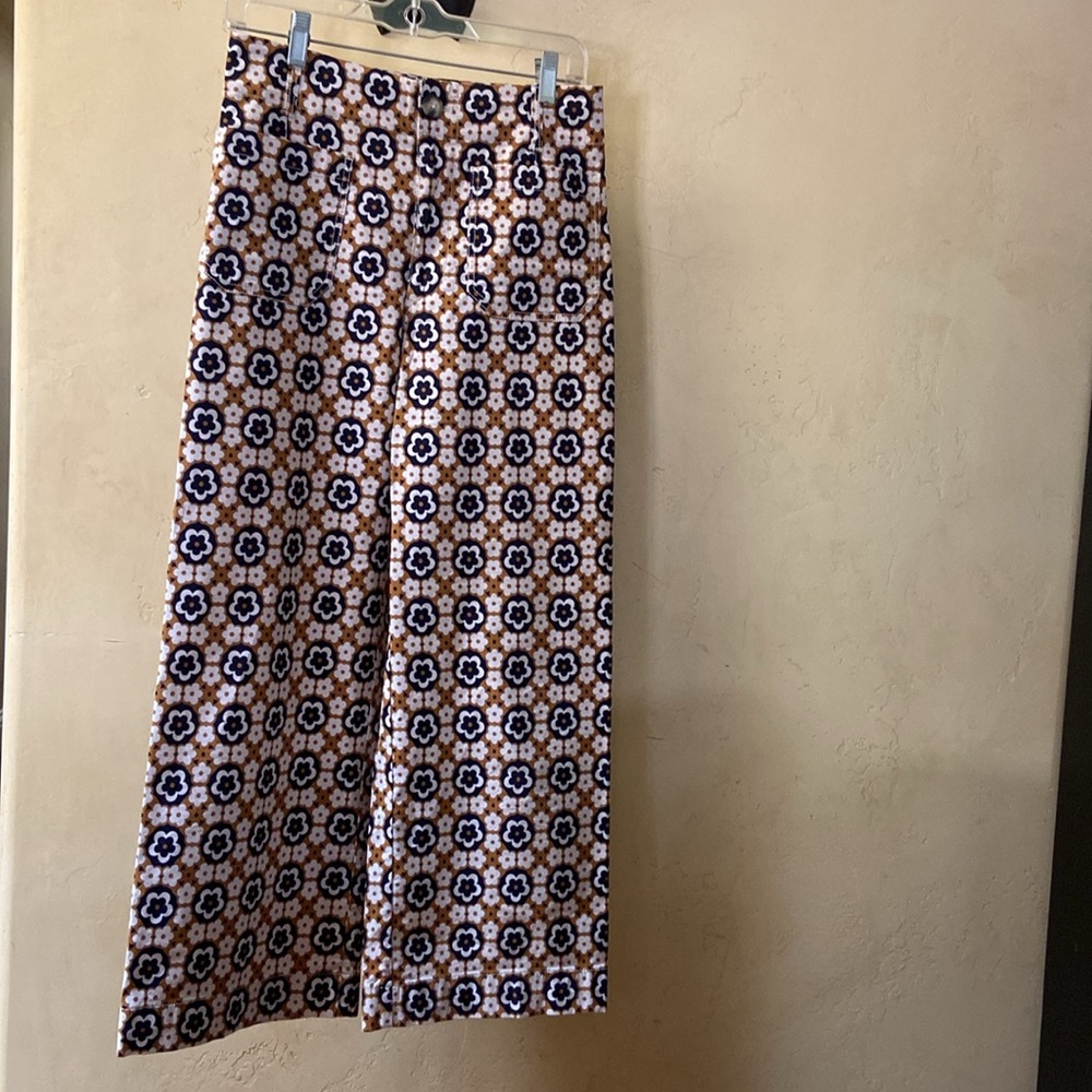 Anthropologie Floral Patterned Cropped Pants - Brown and White